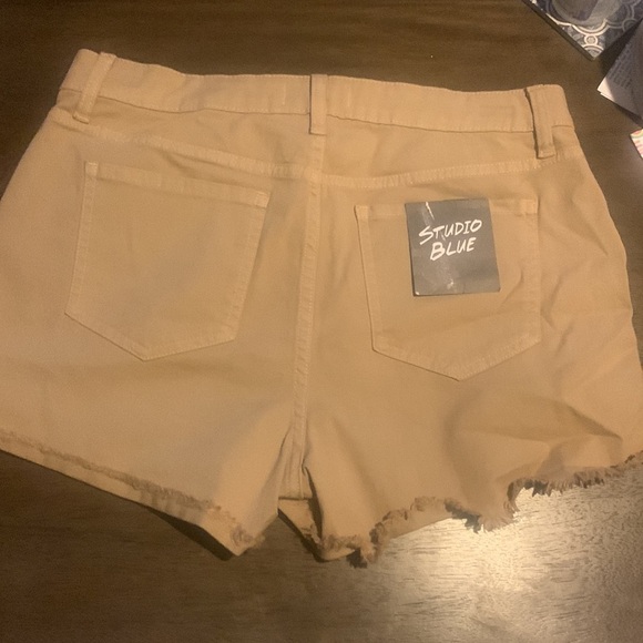 New | Studio Blue Mid Rise Raw Edge Cuffed short size 29 - Picture 5 of 8